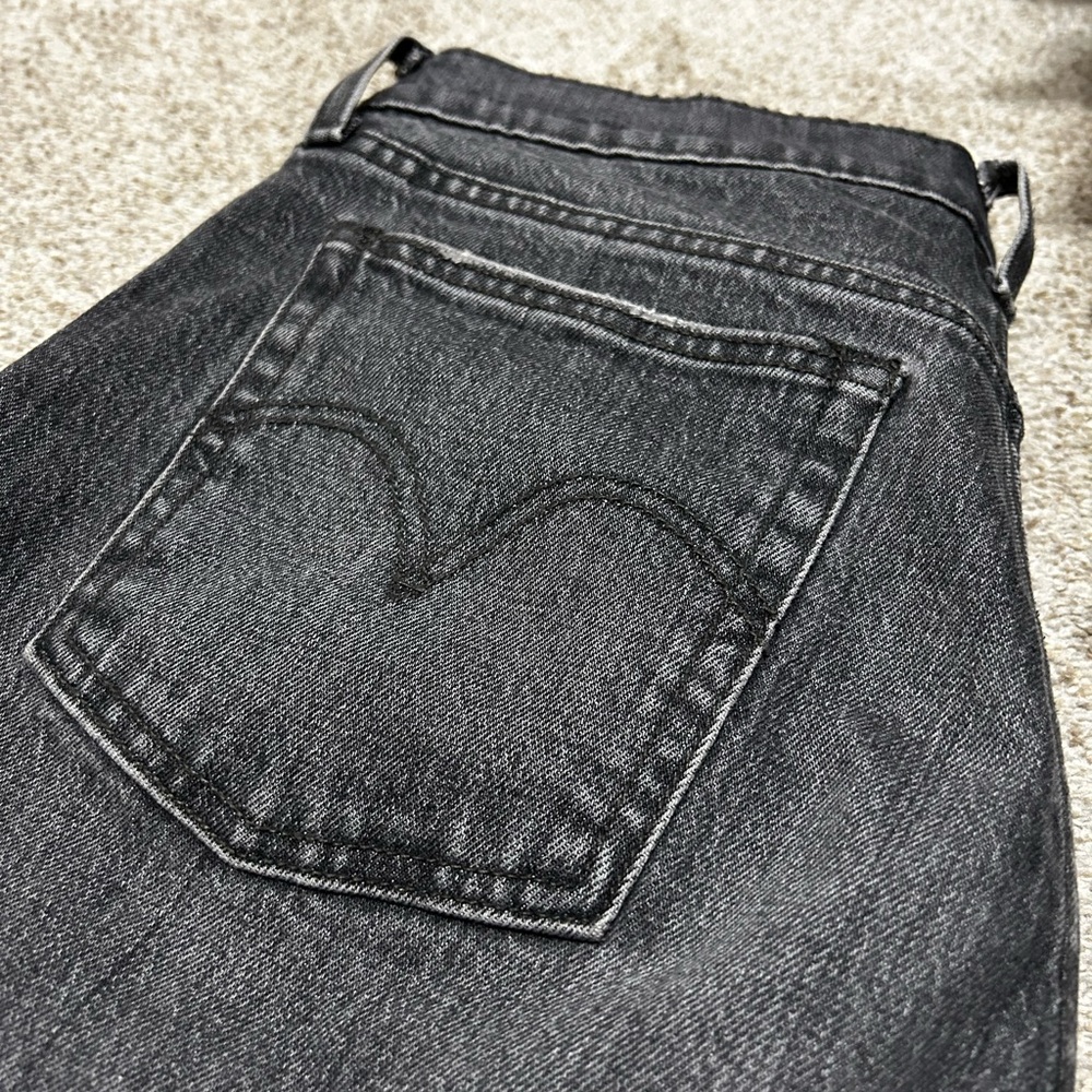 Levi wedgie straight size 30 jeans
